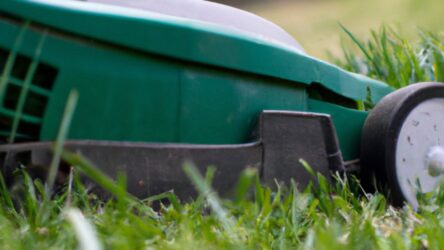 Troubleshooting Lawn Mower Blade Position: Correcting and Optimizing Cutting Performance